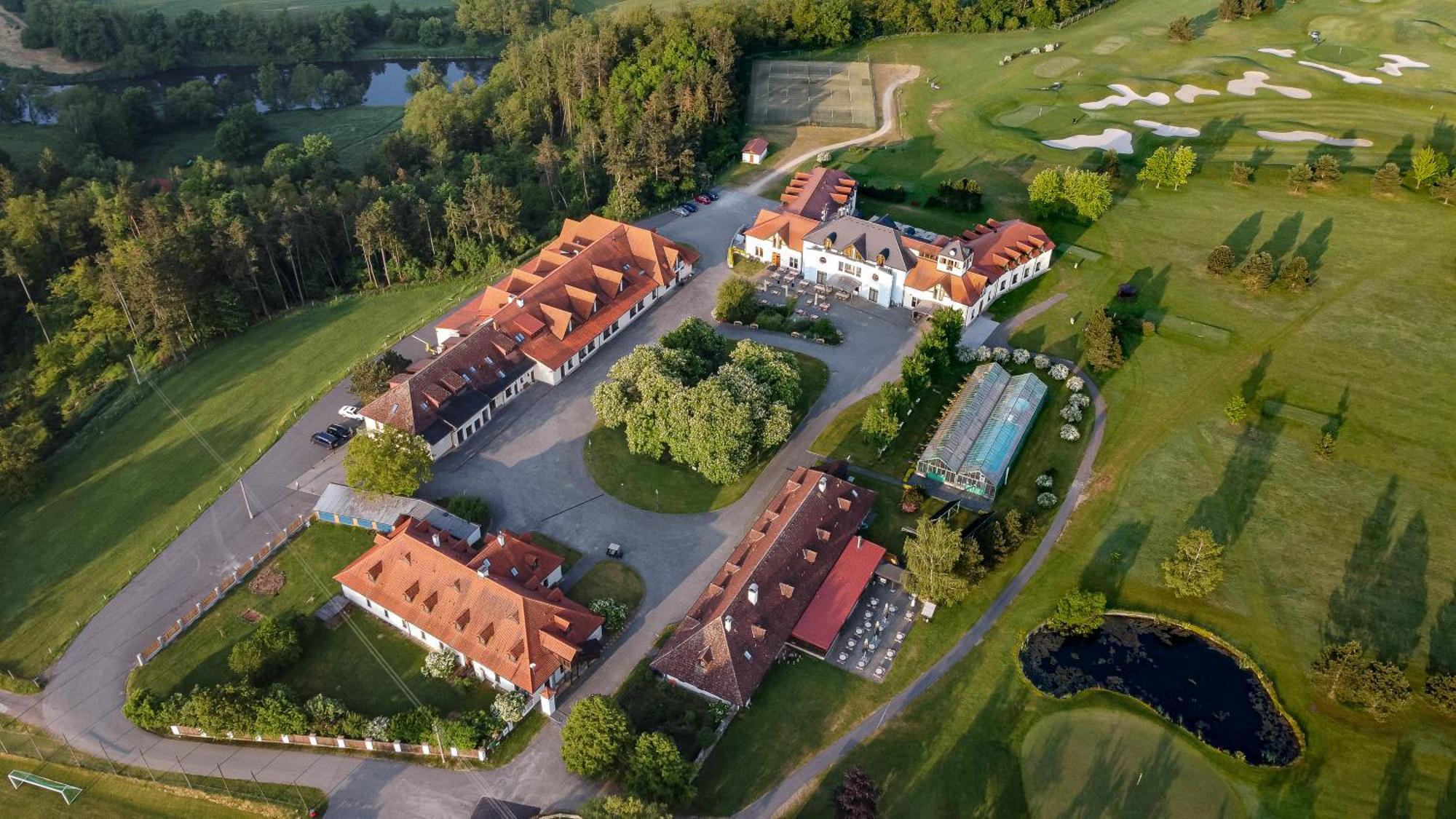 Darovansky Dvur - Wellness & Golf Hotel Brasy Bagian luar foto
