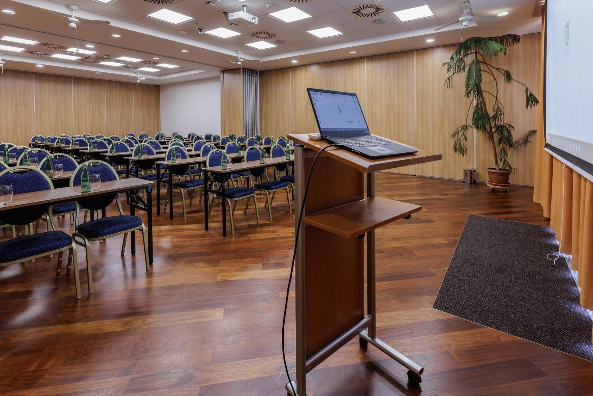 Darovansky Dvur - Wellness & Golf Hotel Brasy Bagian luar foto