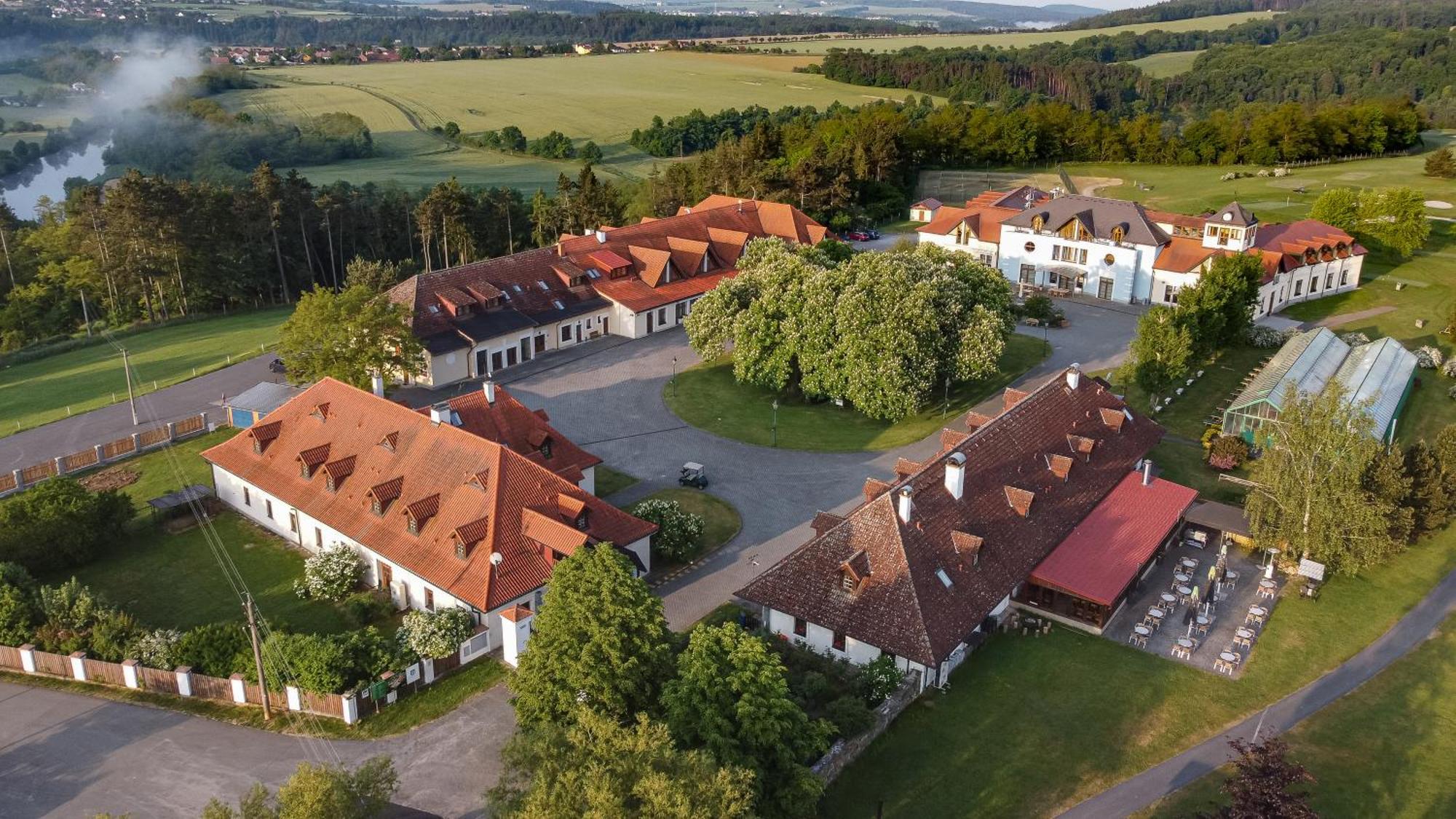 Darovansky Dvur - Wellness & Golf Hotel Brasy Bagian luar foto