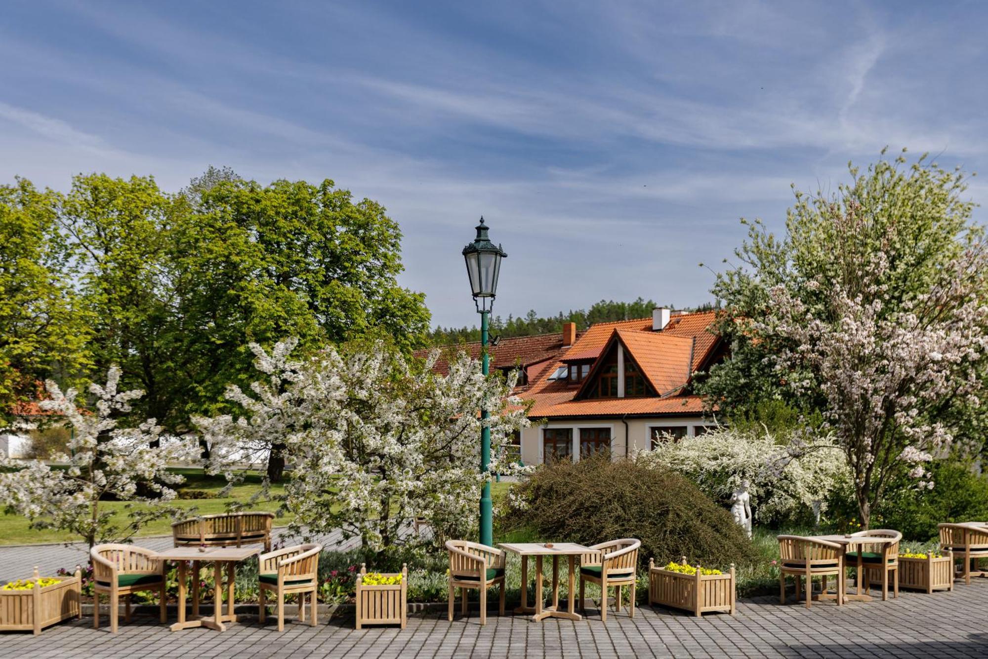 Darovansky Dvur - Wellness & Golf Hotel Brasy Bagian luar foto