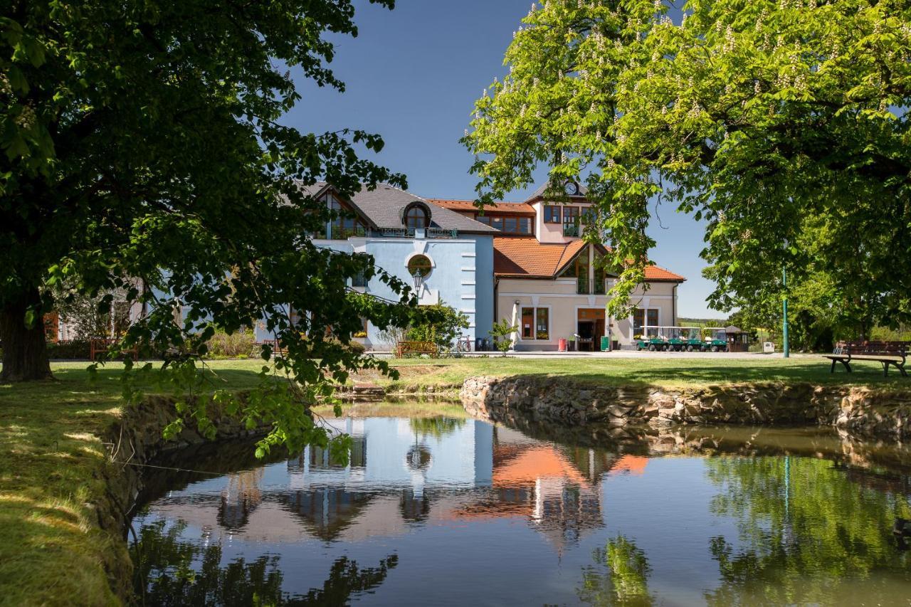 Darovansky Dvur - Wellness & Golf Hotel Brasy Bagian luar foto
